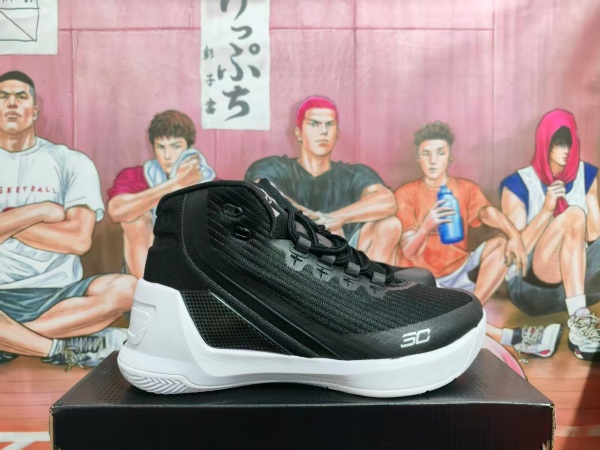 UA Curry 3-M-0009