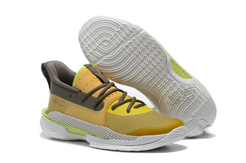 UA Curry 7-W-001