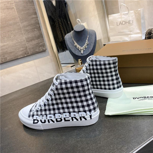 Burberry Shoes-W-012