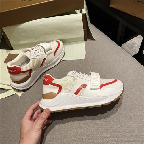 Burberry Shoes-W-029
