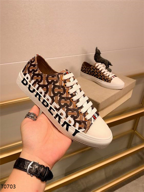 Burberry Shoes-M-142