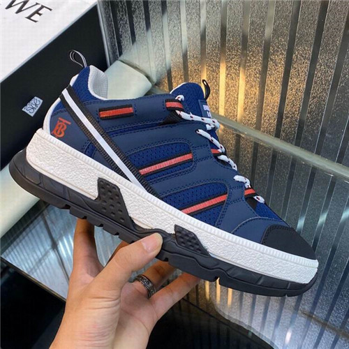 Burberry Shoes-M-175