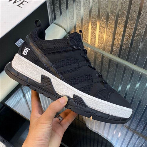 Burberry Shoes-M-178