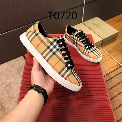 Burberry Shoes-M-019
