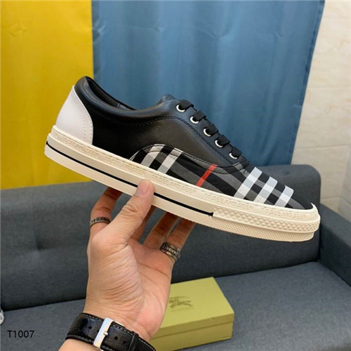 Burberry Shoes-M-241