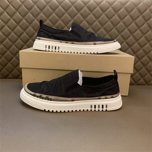 Burberry Shoes-M-369