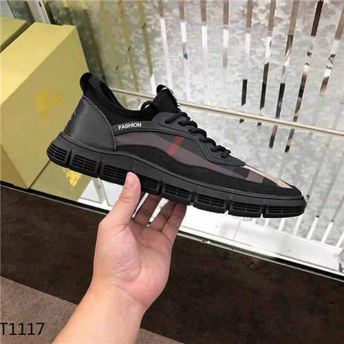 Burberry Shoes-M-037