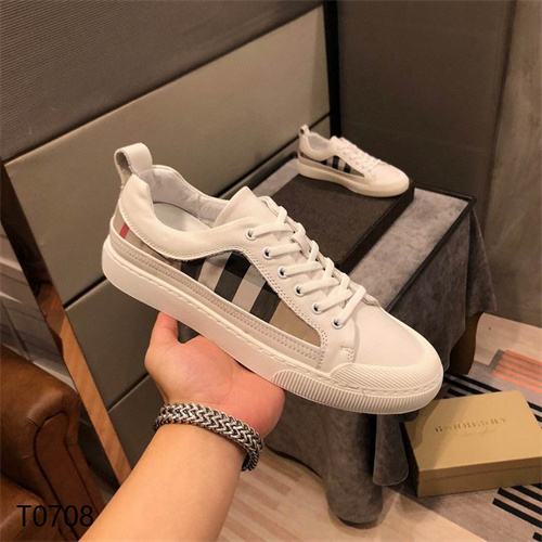 Burberry Shoes-M-407