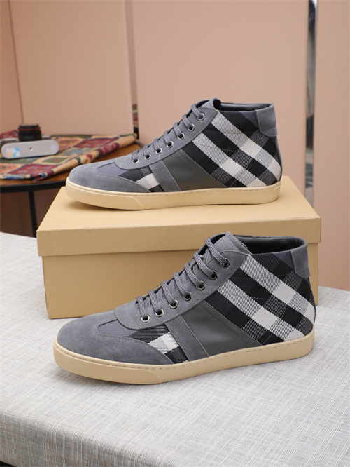 Burberry Shoes-M-468