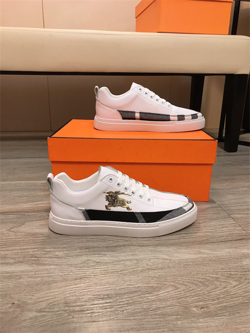 Burberry Shoes-M-534