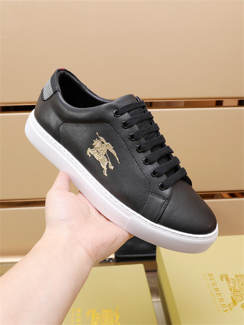 Burberry Shoes-M-608