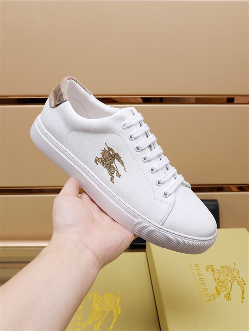 Burberry Shoes-M-609