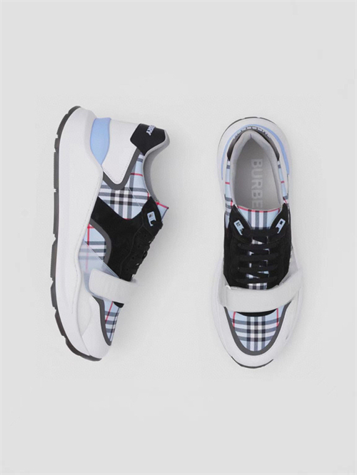 Burberry Shoes-M-667