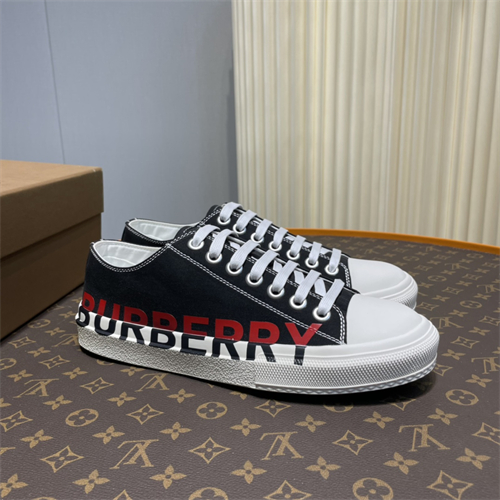 Burberry Shoes-M-683