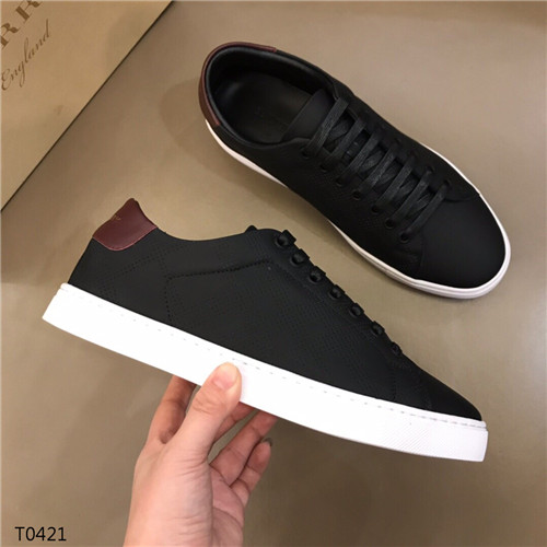 Burberry Shoes-M-007