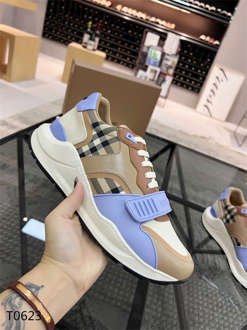Burberry Shoes-M-719