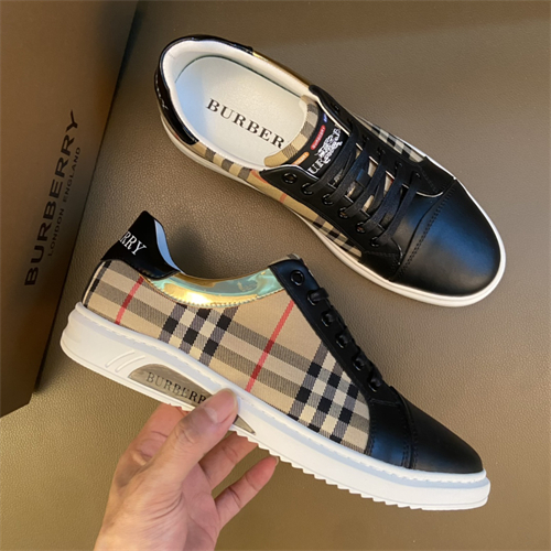 Burberry Shoes-M-765