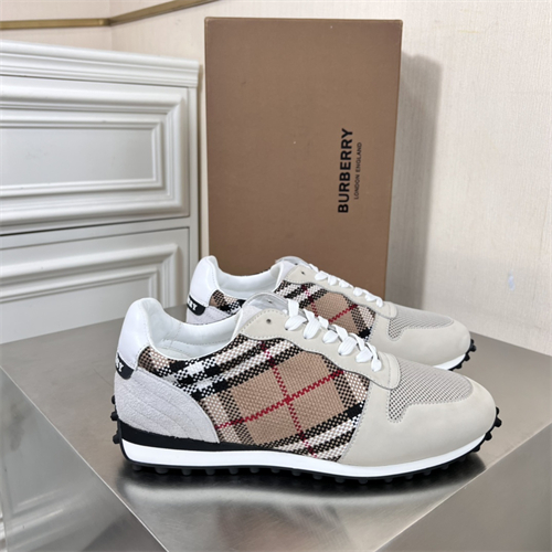 Burberry Shoes-M-770
