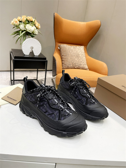 Burberry Shoes-W-0053