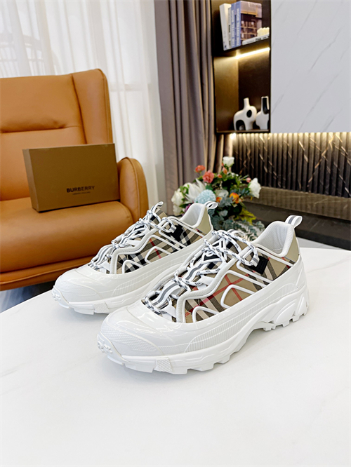 Burberry Shoes-W-0055