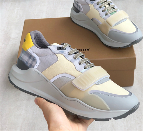 Burberry Shoes-M-801