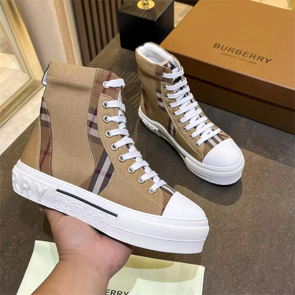 Burberry Shoes-W-0088