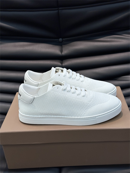 Burberry Shoes-M-0891