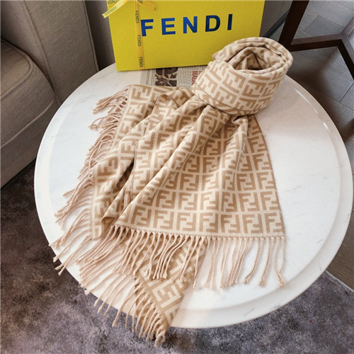 FENDI Scarve-005