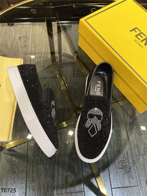 Fendi Shoes-M-131