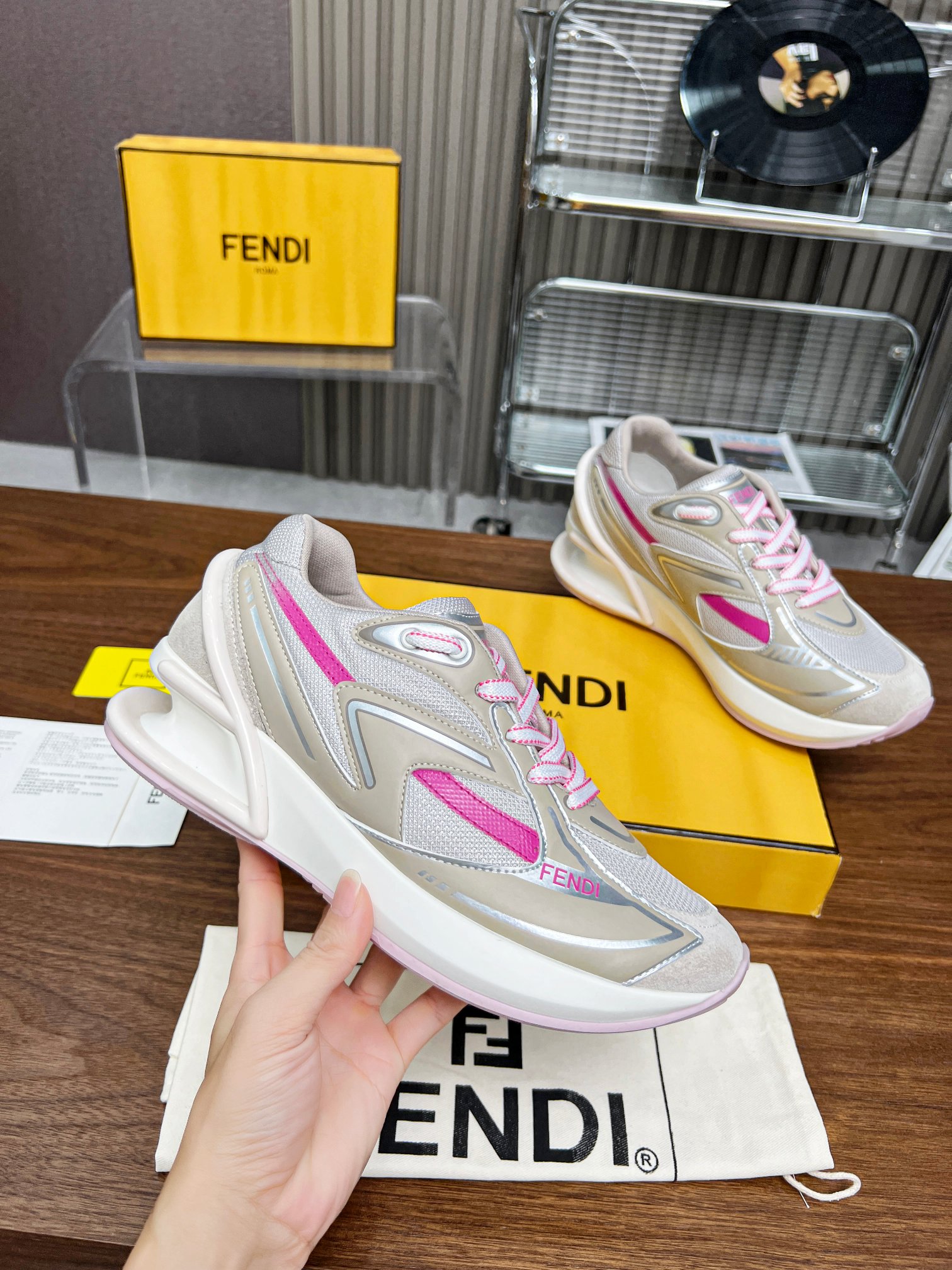 Fendi Shoes-M-0830
