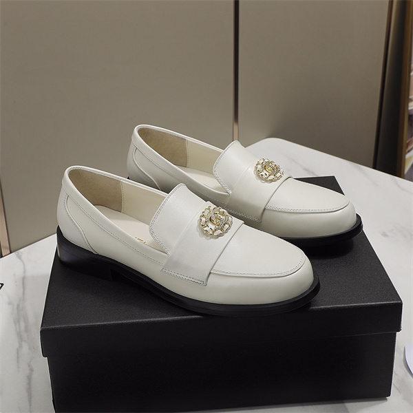 Chanel Shoes-W-303