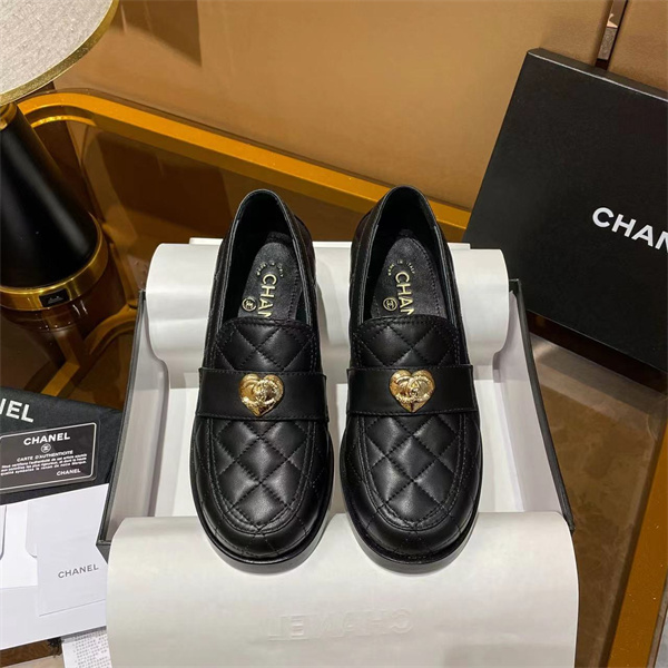 Chanel Shoes-W-383