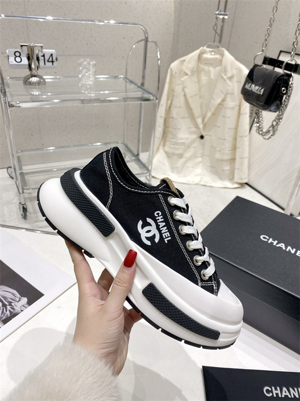 Chanel Shoes-W-402