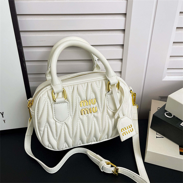 Miu Miu Bag-0009