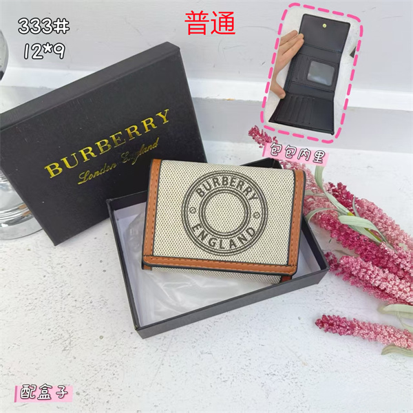 Burberry-Wallet-0009