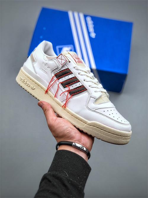 Adidas Originals Forum 84-W-023