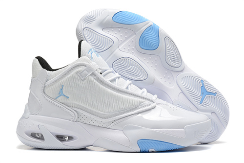 Jordan Max Aura 4-M-0008