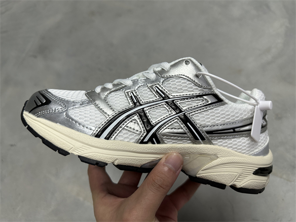 Asics shoes-W-0342