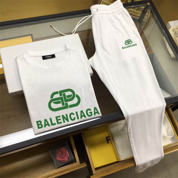 Balenciaga T-shirt(Suits)-021