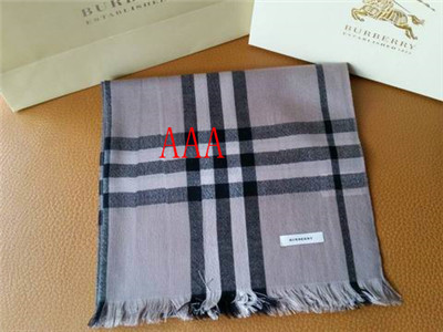 Burberry-Shawl-042
