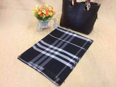 Burberry-Shawl-318