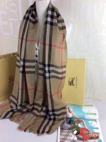 Burberry-Shawl-329