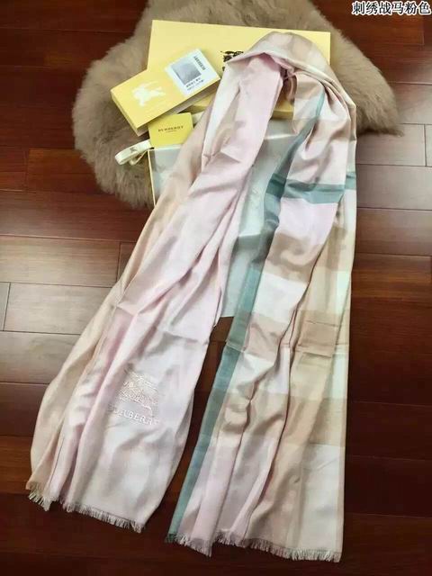 Burberry-Shawl-285