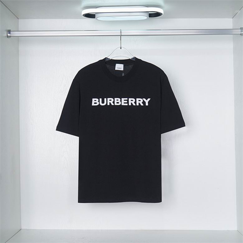 Burberry Round neck T-shirt-M-208