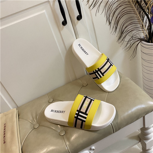 Burberry Sandal-M-030