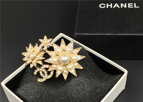 Chanel brooch-064