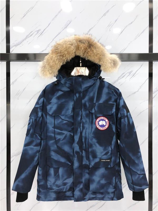 Canada Goose Down Jacket-M-025