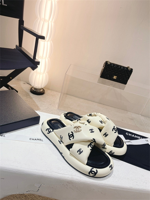 Chanel Sandal(AAA)-421