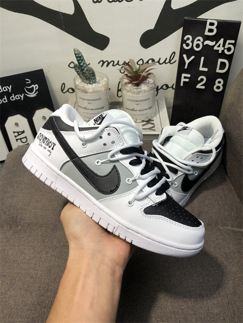 Dunk(low)-W-1375