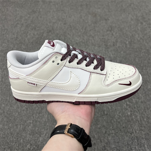 Dunk(low)-W-2330